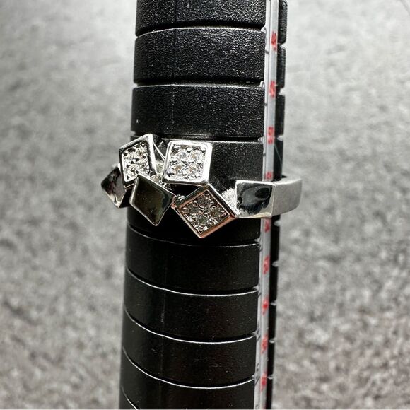 NWB White Gold Plated Silver-tone Geometric Ring CZ & Square Accents Size 5.75 - Picture 8 of 12